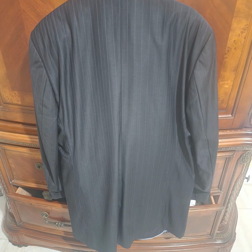 Black Suit - Picture 6 of 7